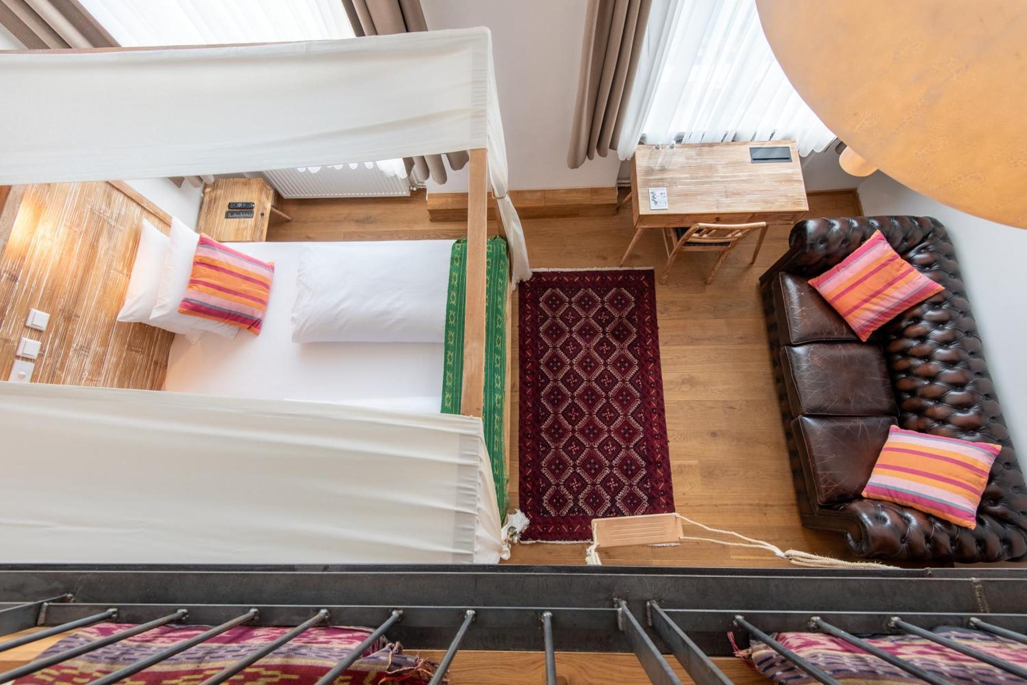 Loft 4