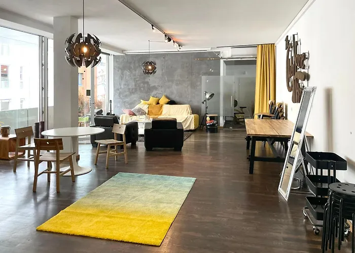 Heart Of Gold & CapsulesHotel Berlin